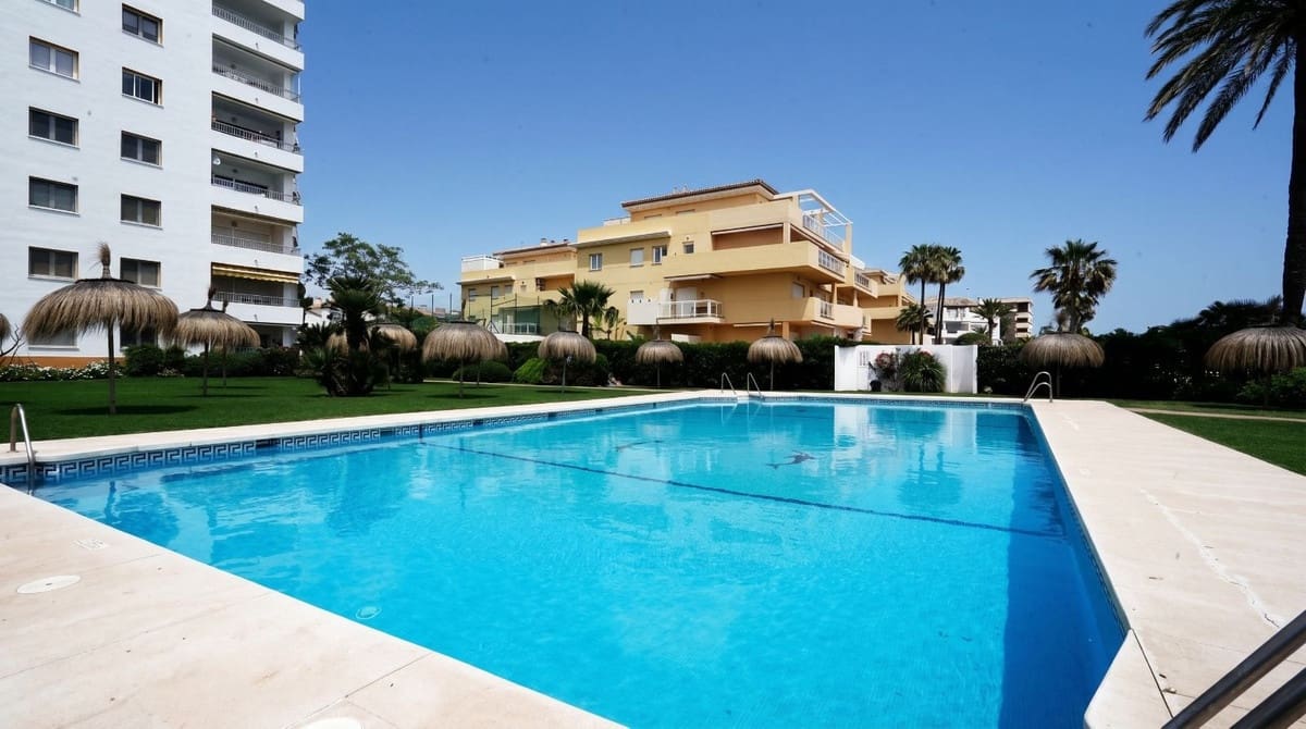 2 Zimmer Apartment zu verkaufen in La Cala de Mijas mit Pool Garage - 549.950 € (Ref: 9804862)