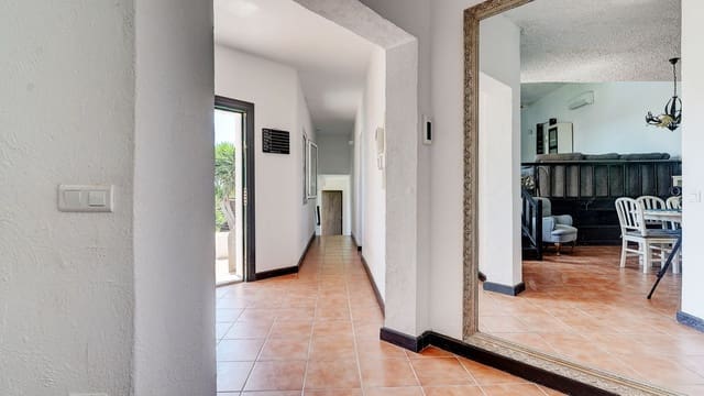 4 soveværelse Villa til salg i La Sierrezuela, Mijas med swimmingpool - € 750.000 (Ref: 9832008)