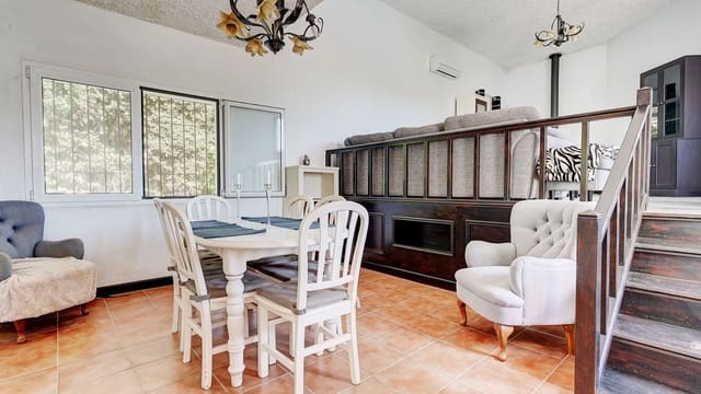 4 soveværelse Villa til salg i La Sierrezuela, Mijas med swimmingpool - € 750.000 (Ref: 9832008)