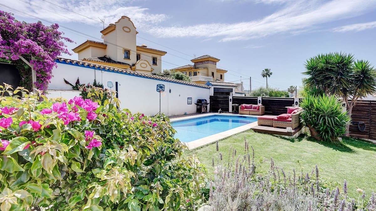 4 bedroom Villa for sale in La Sierrezuela with pool - € 750,000 (Ref: 9832008)