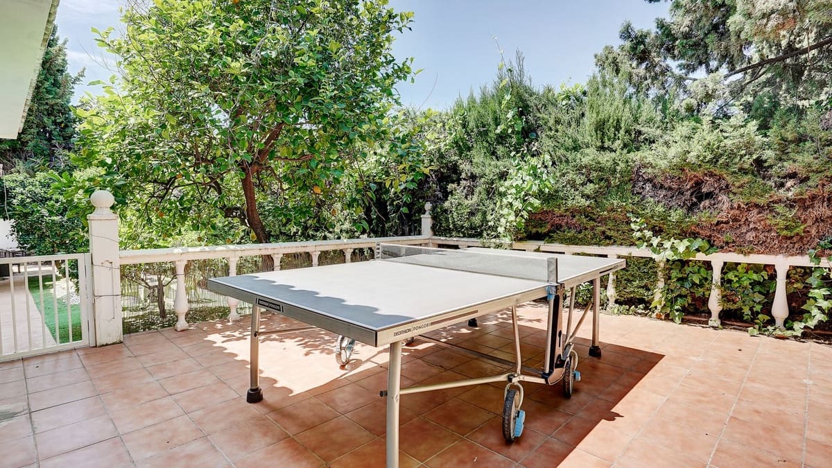4 bedroom Villa for sale in La Sierrezuela with pool - € 750,000 (Ref: 9832008)
