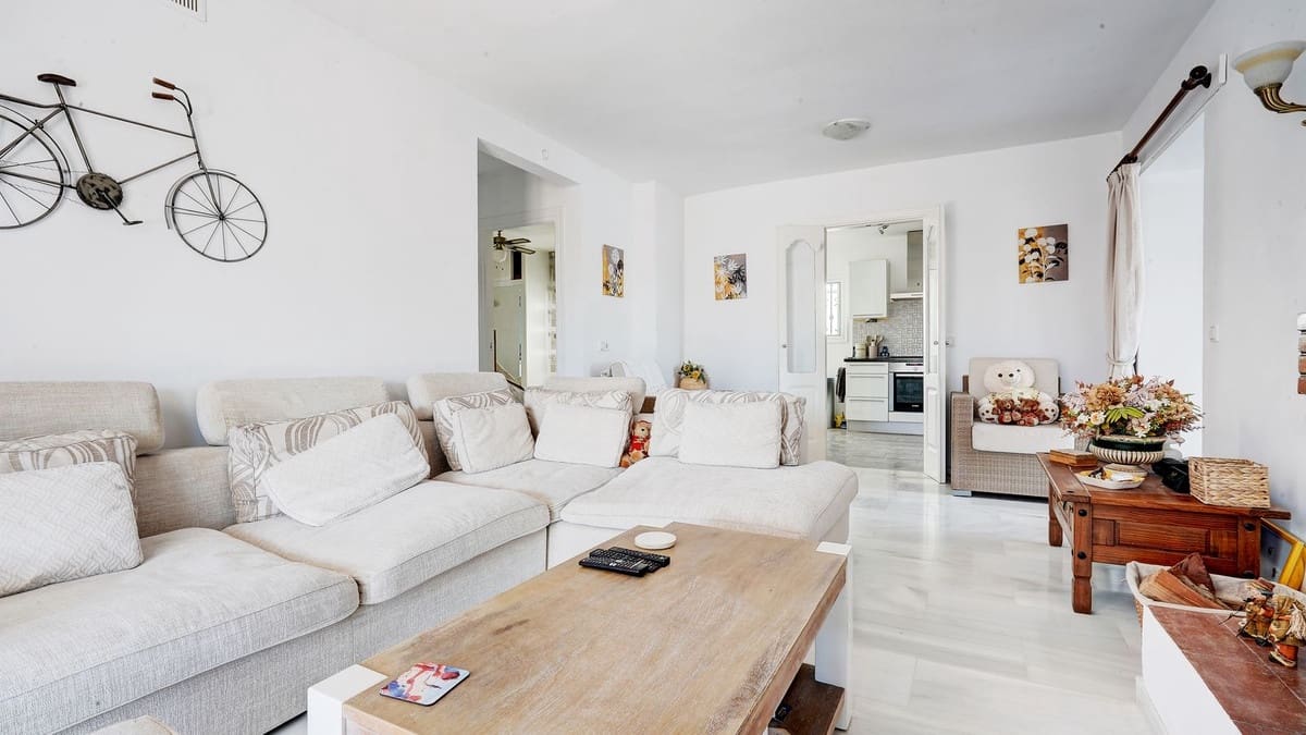 3 soverom Villa til salgs i Calypso med garasje - € 449 995 (Ref: 9841431)