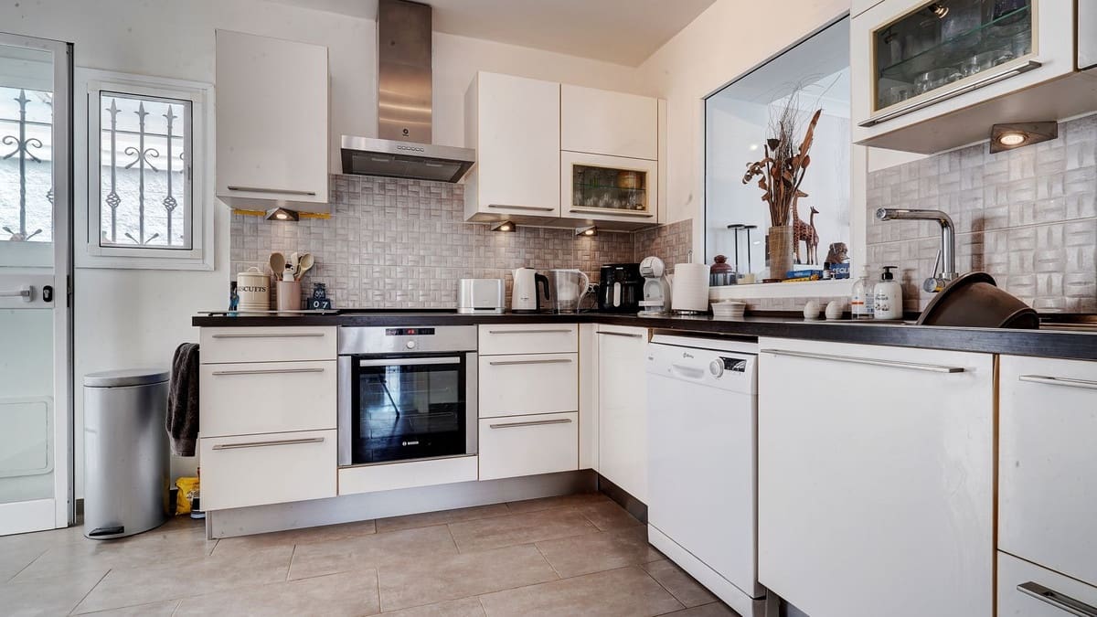 3 soverom Villa til salgs i Calypso med garasje - € 449 995 (Ref: 9841431)