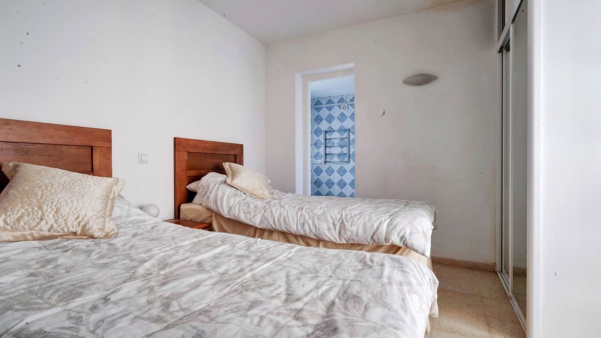 3 soverom Villa til salgs i Calypso med garasje - € 449 995 (Ref: 9841431)