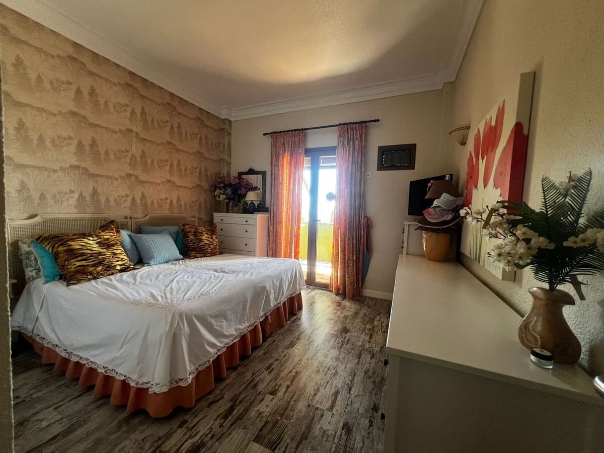 1 quarto Apartamento para venda em Calahonda com piscina garagem - 295 000 € (Ref: 9858566)