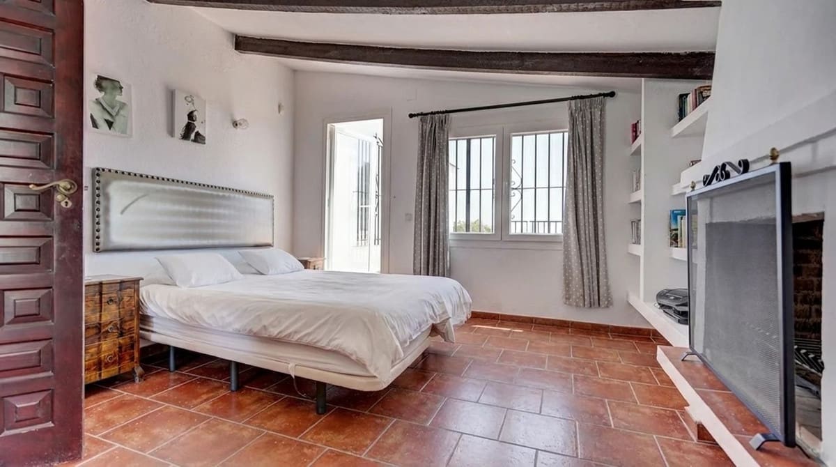 5 soverom Villa til salgs i Mijas med svømmebasseng garasje - € 1 495 000 (Ref: 9893151)