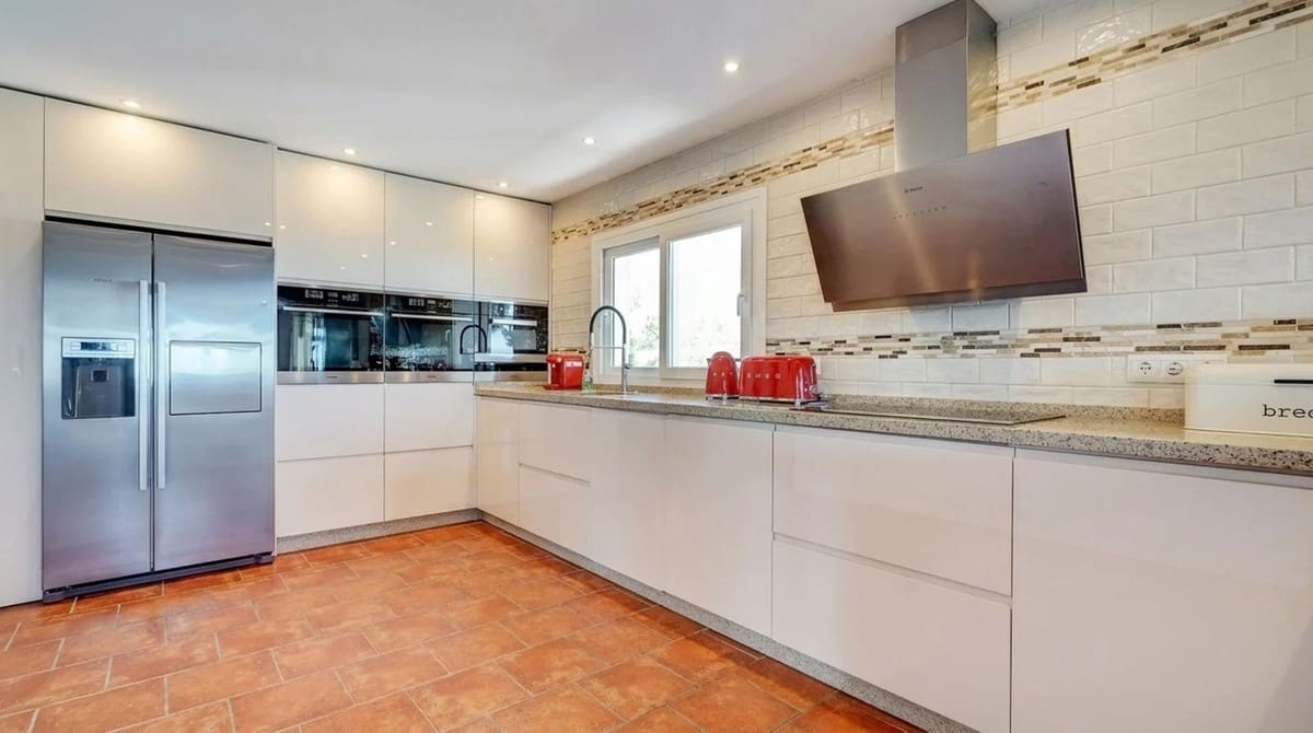 5 soverom Villa til salgs i Mijas med svømmebasseng garasje - € 1 495 000 (Ref: 9893151)