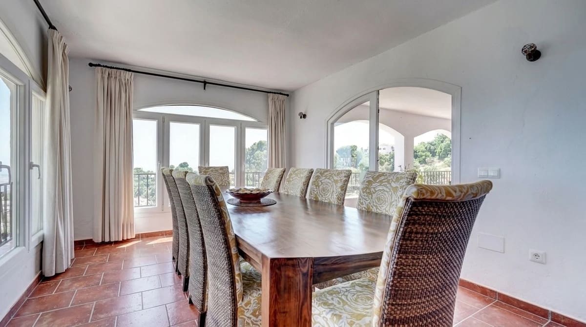 5 soverom Villa til salgs i Mijas med svømmebasseng garasje - € 1 495 000 (Ref: 9893151)
