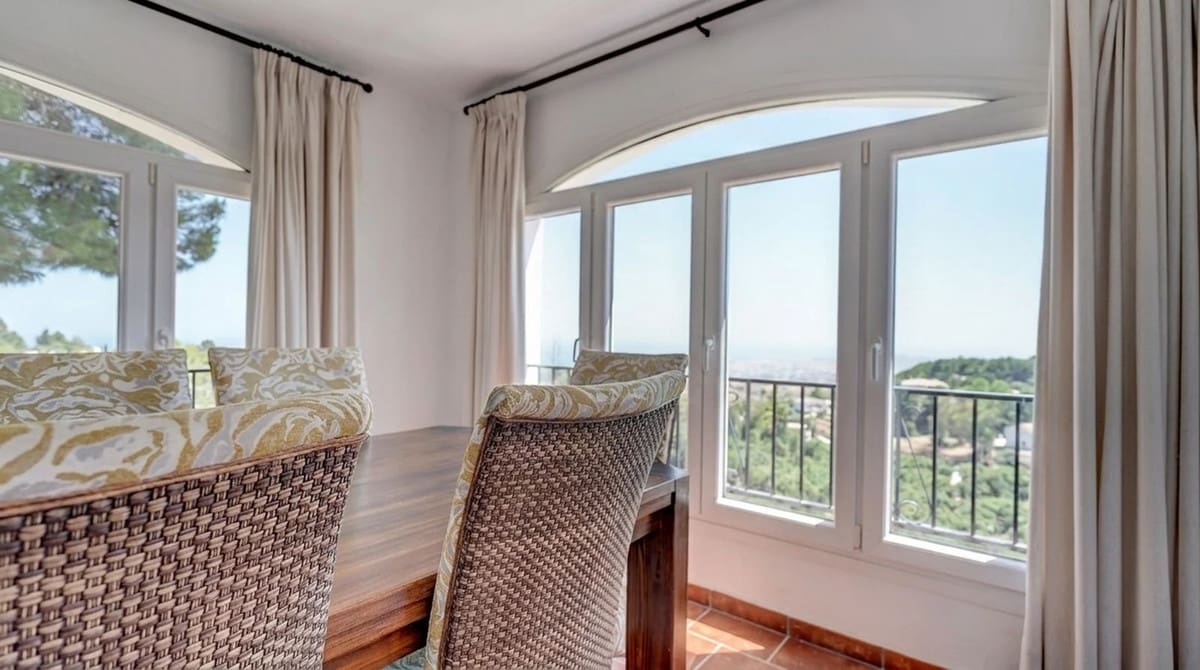 5 soverom Villa til salgs i Mijas med svømmebasseng garasje - € 1 495 000 (Ref: 9893151)