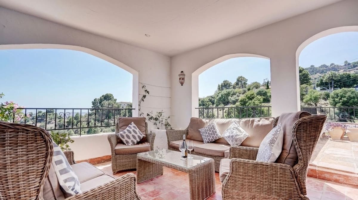 5 soverom Villa til salgs i Mijas med svømmebasseng garasje - € 1 495 000 (Ref: 9893151)