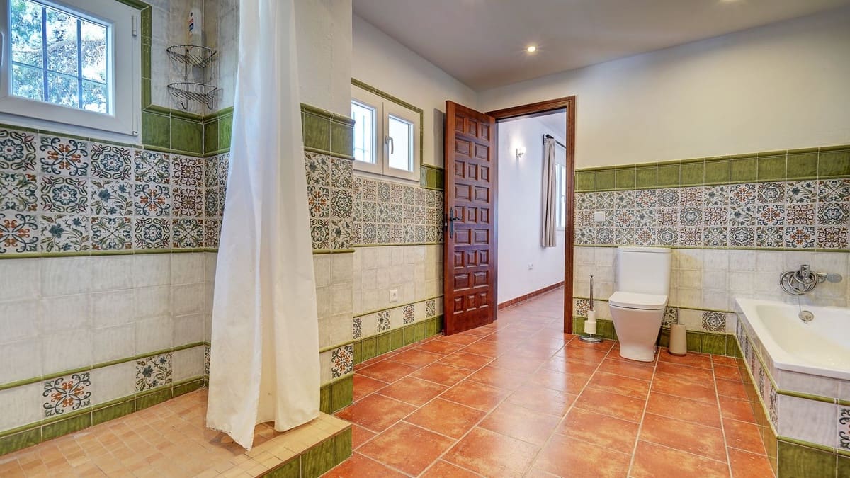 5 soverom Villa til salgs i Mijas med svømmebasseng garasje - € 1 495 000 (Ref: 9893151)