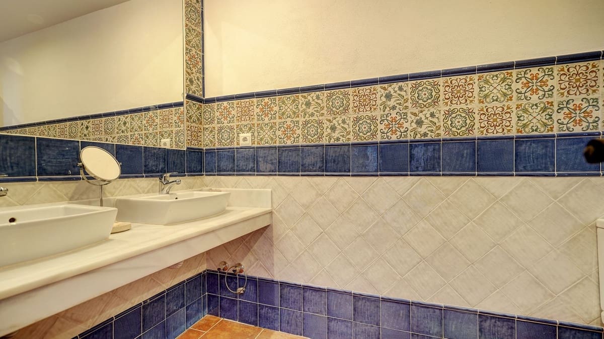 5 soverom Villa til salgs i Mijas med svømmebasseng garasje - € 1 495 000 (Ref: 9893151)