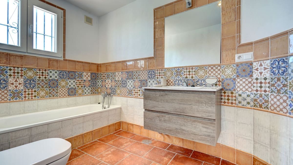 5 soverom Villa til salgs i Mijas med svømmebasseng garasje - € 1 495 000 (Ref: 9893151)