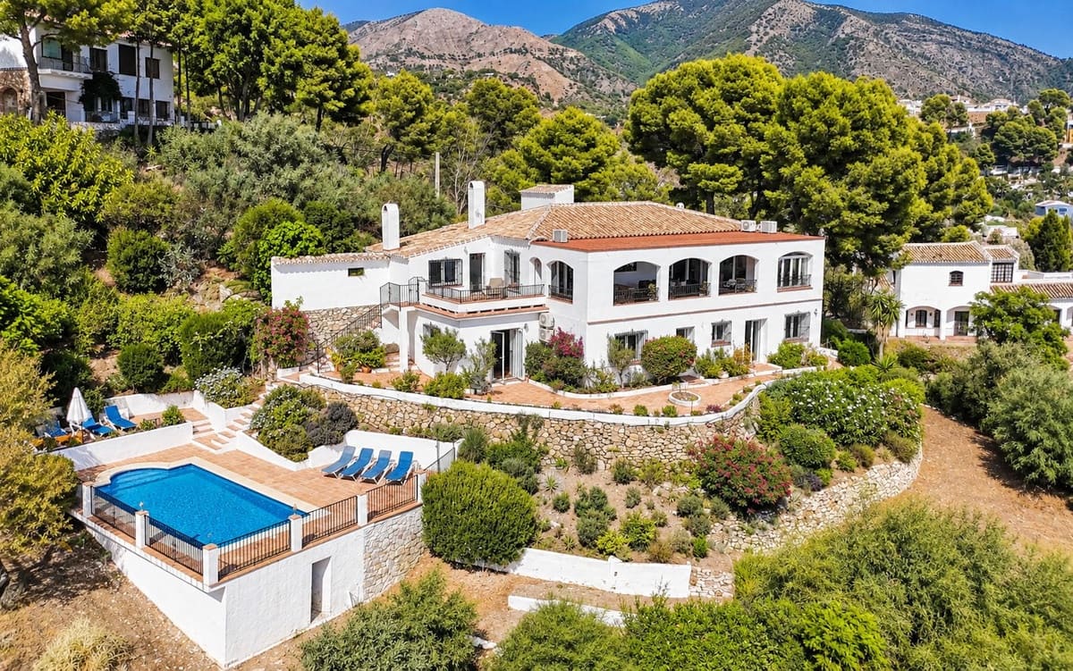 5 soverom Villa til salgs i Mijas med svømmebasseng garasje - € 1 495 000 (Ref: 9893151)