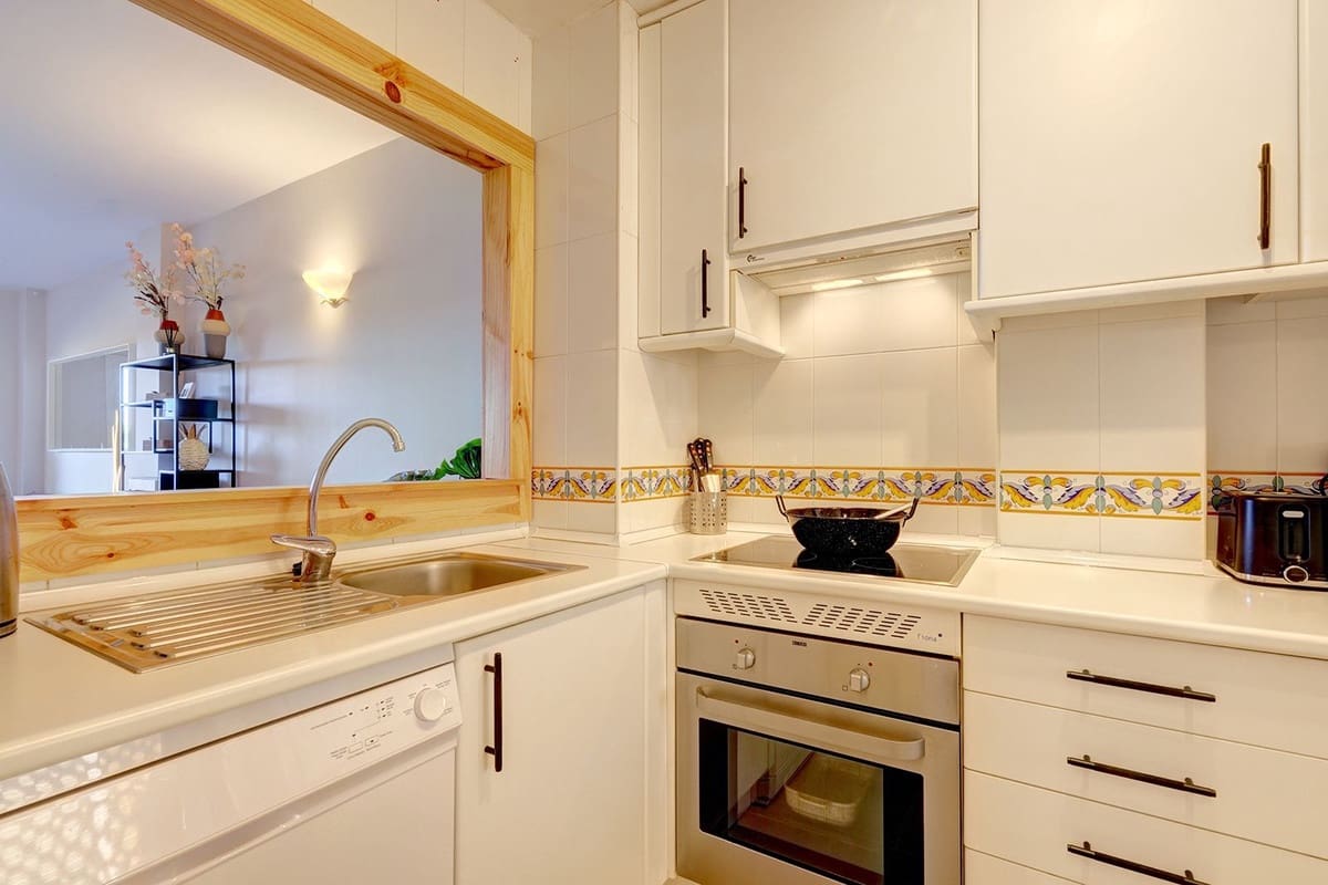 2 soverom Leilighet til salgs i Riviera del Sol med svømmebasseng garasje - € 329 995 (Ref: 9893152)