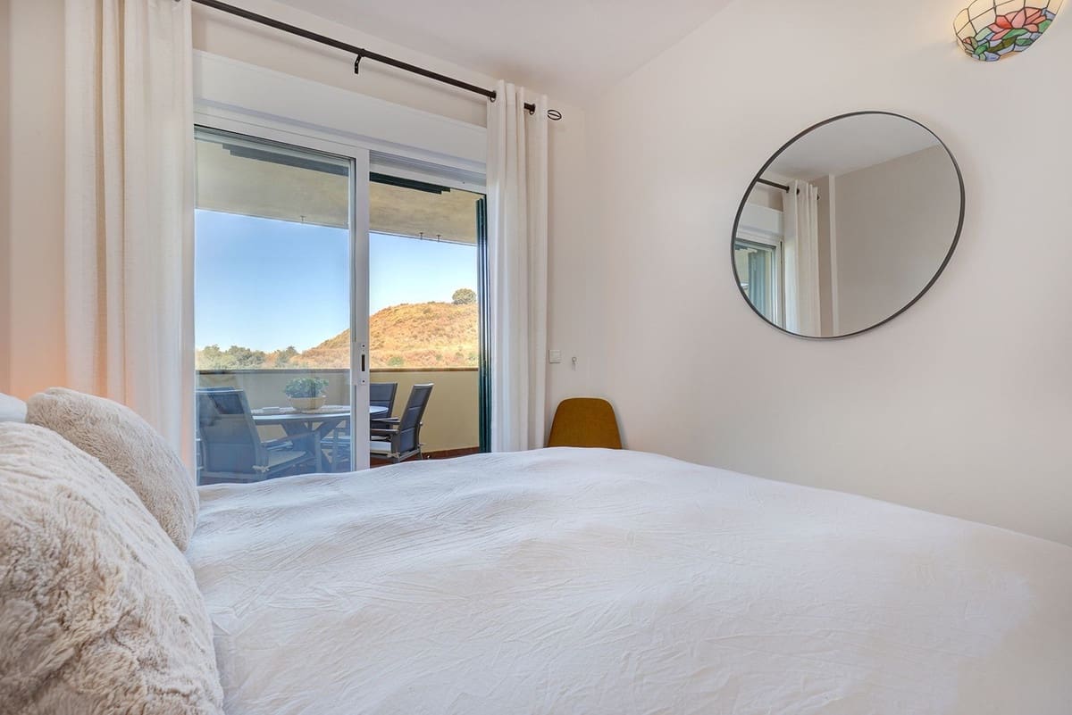 2 soverom Leilighet til salgs i Riviera del Sol med svømmebasseng garasje - € 329 995 (Ref: 9893152)
