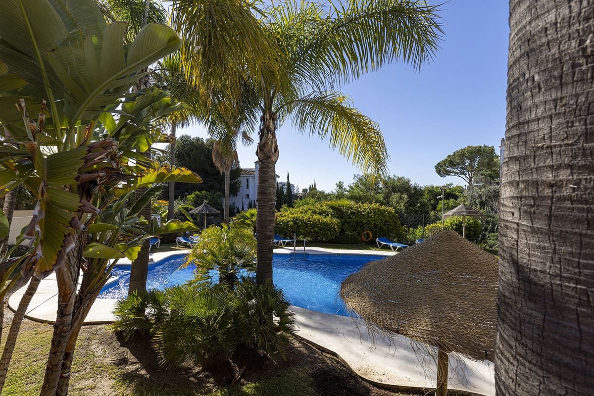 2 soverom Leilighet til salgs i Riviera del Sol med svømmebasseng garasje - € 329 995 (Ref: 9893152)