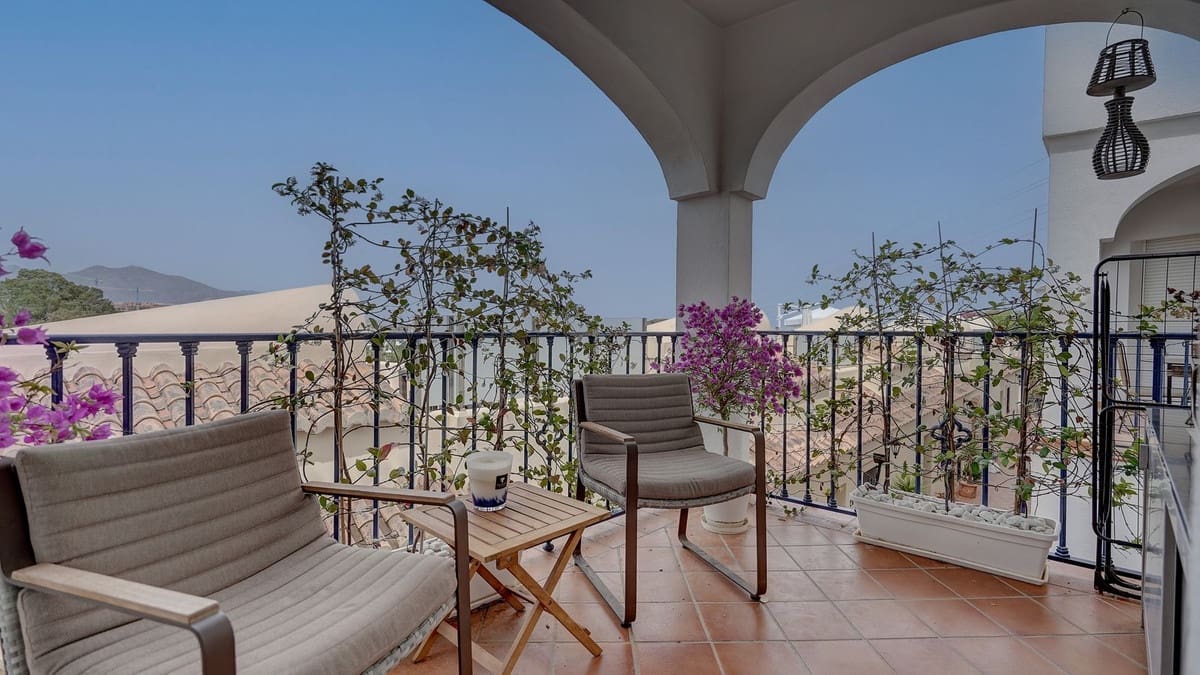 3 bedroom Townhouse for sale in El Chaparral with pool garage - € 599,000 (Ref: 9922887)