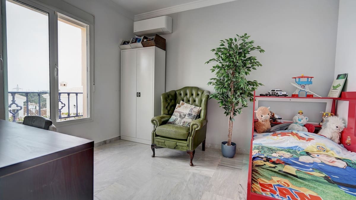 3 bedroom Townhouse for sale in El Chaparral with pool garage - € 599,000 (Ref: 9922887)