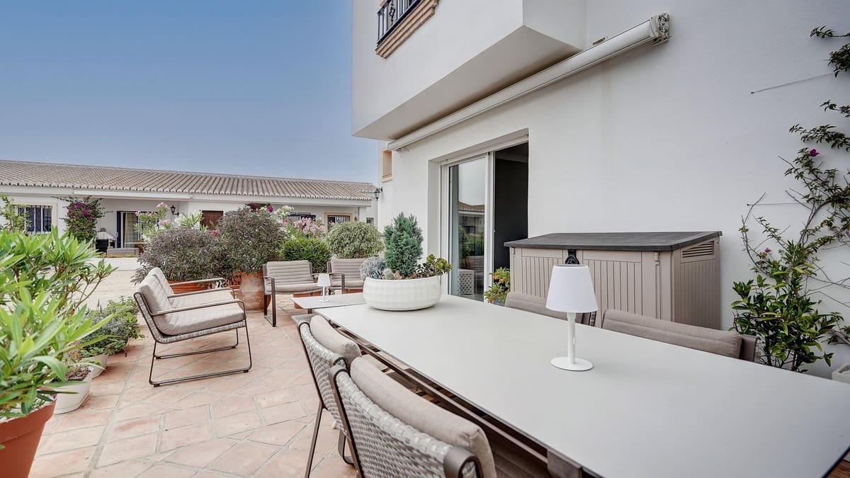 3 bedroom Townhouse for sale in El Chaparral with pool garage - € 599,000 (Ref: 9922887)