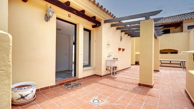 2 soverom Penthouse til salgs i Miraflores, Málaga by med svømmebasseng garasje - € 349 995 (Ref: 9925160)