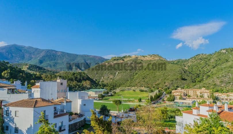 3 soveværelse Byhus til salg i Benahavis - € 375.000 (Ref: 4348954)