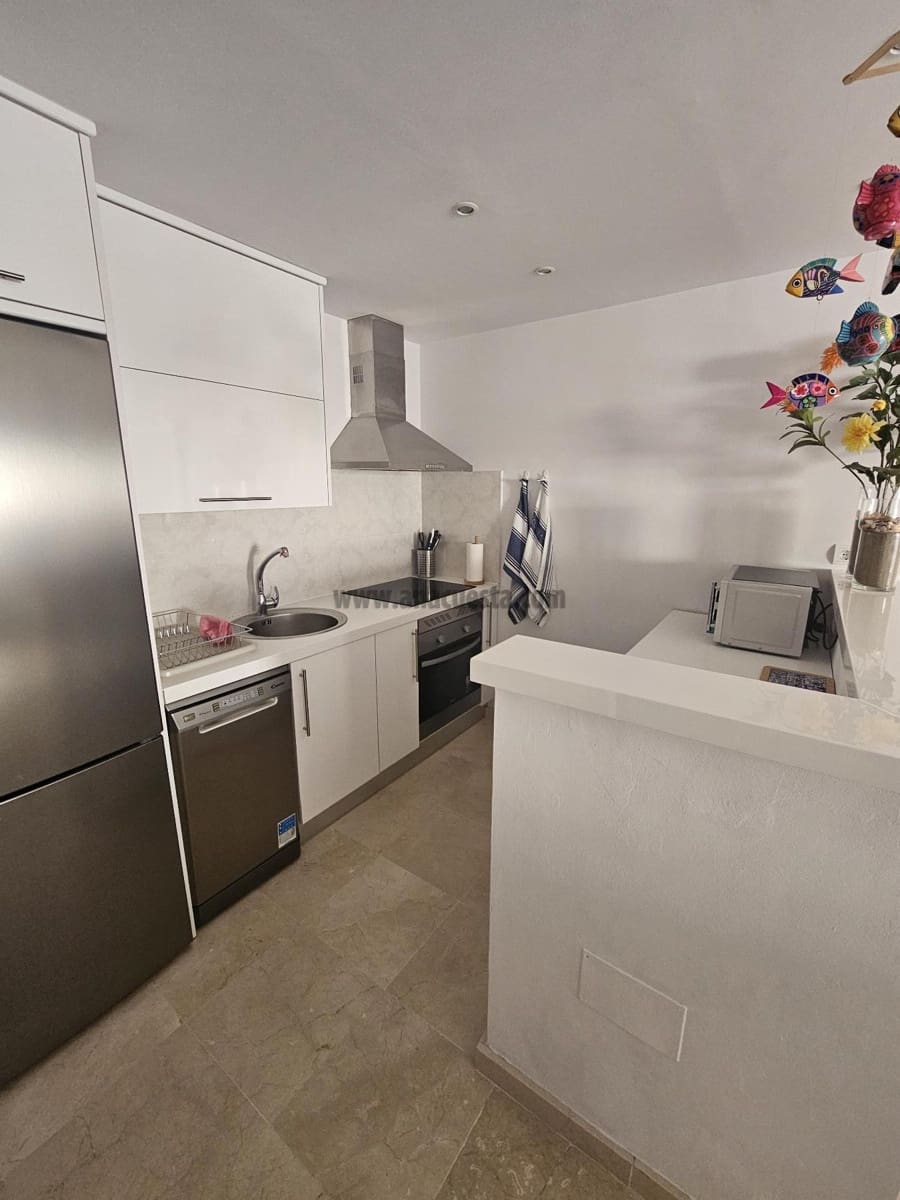 2 soveværelse Lejlighed til salg i Estepona med swimmingpool - € 369.000 (Ref: 9234875)