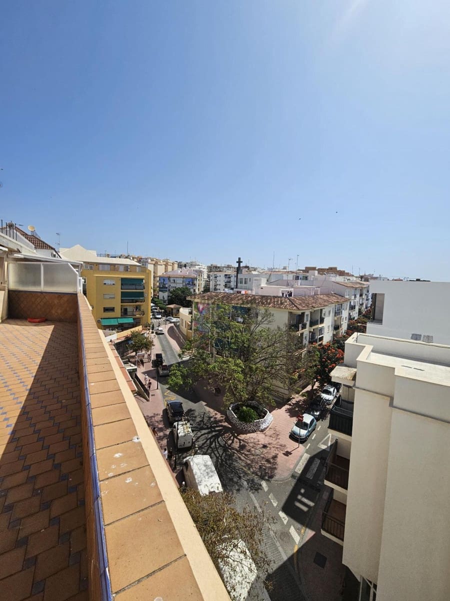 4 sypialnia Penthouse na sprzedaż w Estepona - 615 000 € (Ref: 9234878)