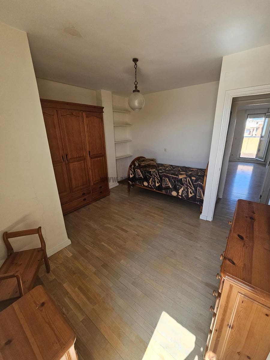 4 sypialnia Penthouse na sprzedaż w Estepona - 615 000 € (Ref: 9234878)