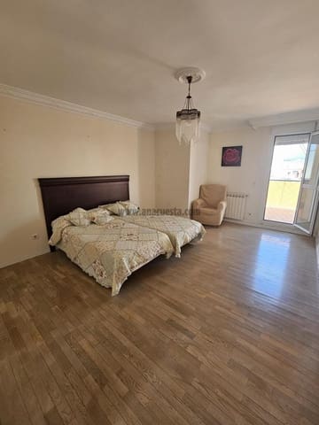 4 chambre Penthouse à vendre à Centro, Estepona - 636 000 € (Ref: 9234878)