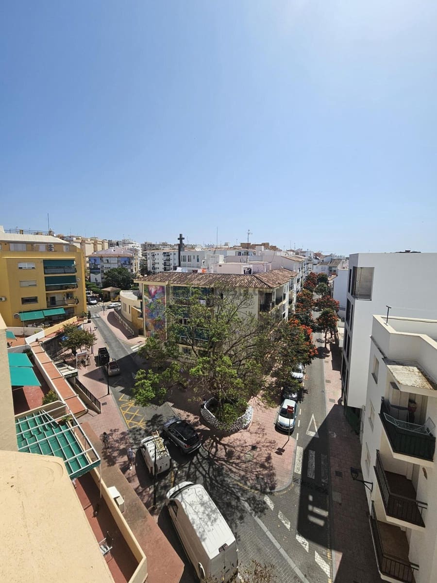 4 sypialnia Penthouse na sprzedaż w Estepona - 615 000 € (Ref: 9234878)