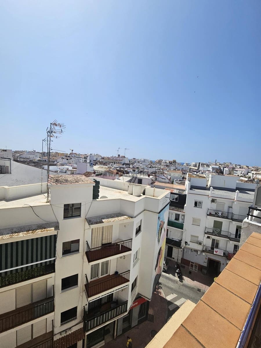 4 sypialnia Penthouse na sprzedaż w Estepona - 615 000 € (Ref: 9234878)