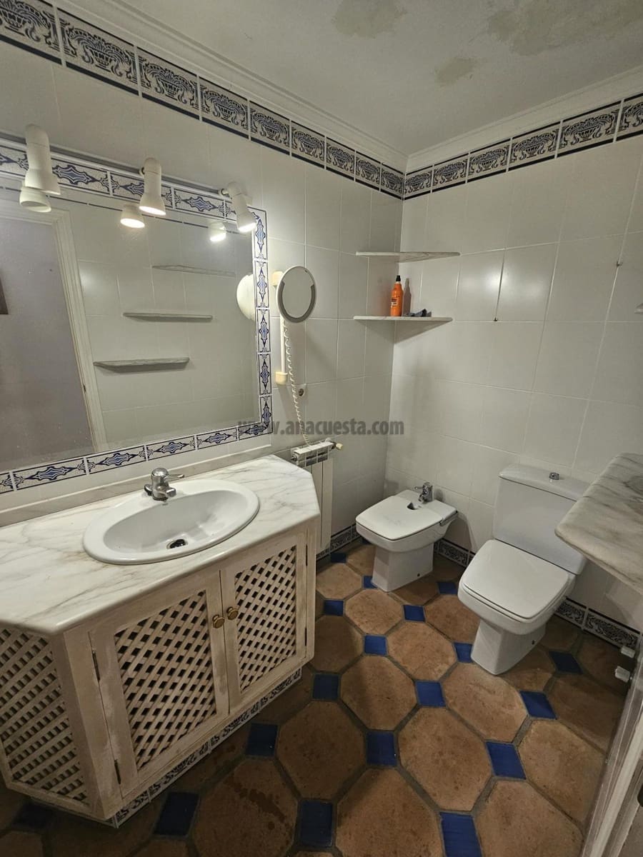 4 sypialnia Penthouse na sprzedaż w Estepona - 615 000 € (Ref: 9234878)