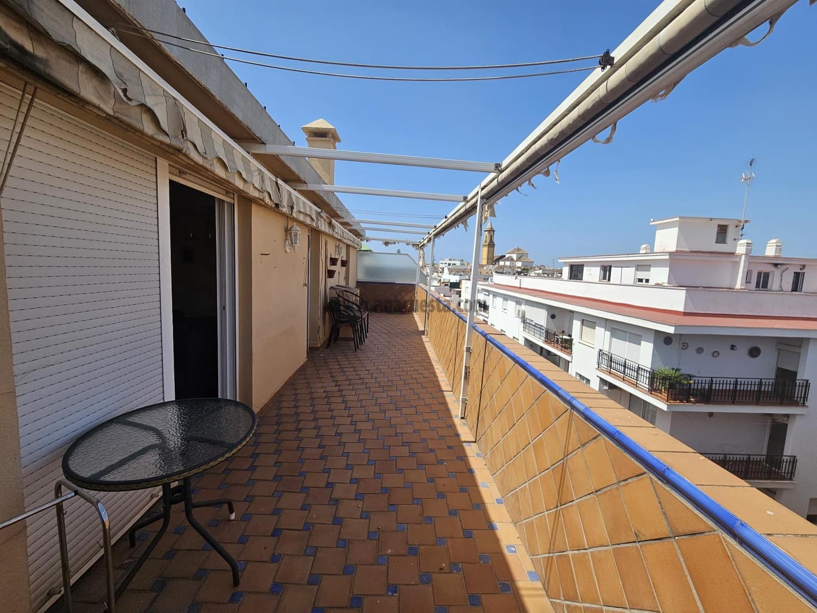4 sypialnia Penthouse na sprzedaż w Estepona - 615 000 € (Ref: 9234878)
