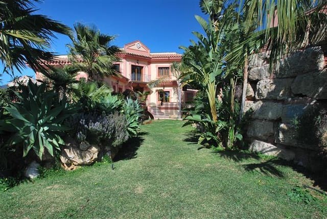 4 soveværelse Villa til salg i La Concha - Resina Golf, Estepona med swimmingpool garage - € 2.500.000 (Ref: 9234879)