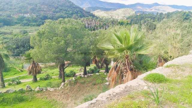 4 soveværelse Villa til salg i La Concha - Resina Golf, Estepona med swimmingpool garage - € 2.500.000 (Ref: 9234879)