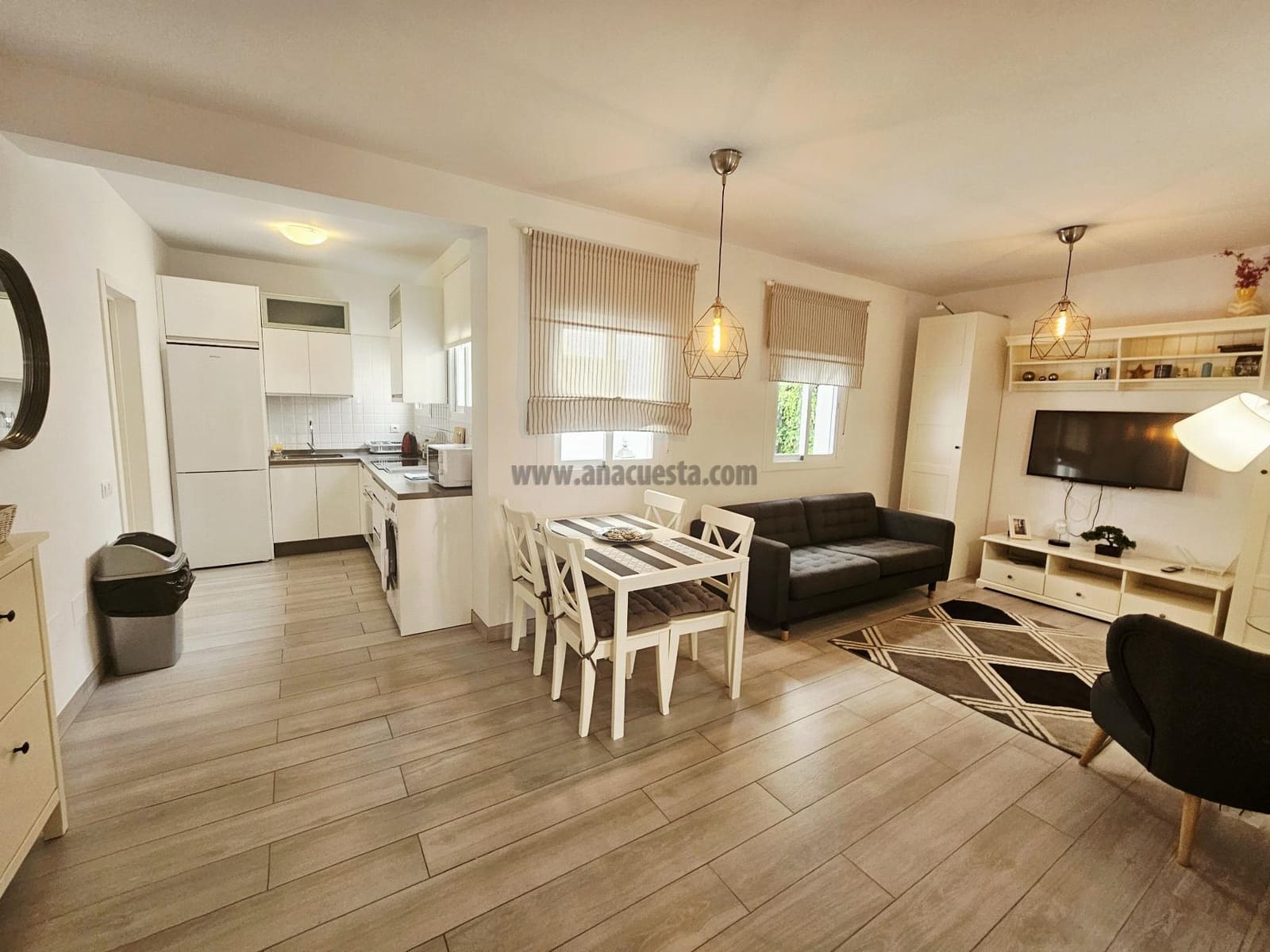 2 bedroom Apartment for sale in Estepona - € 340,000 (Ref: 9296856)