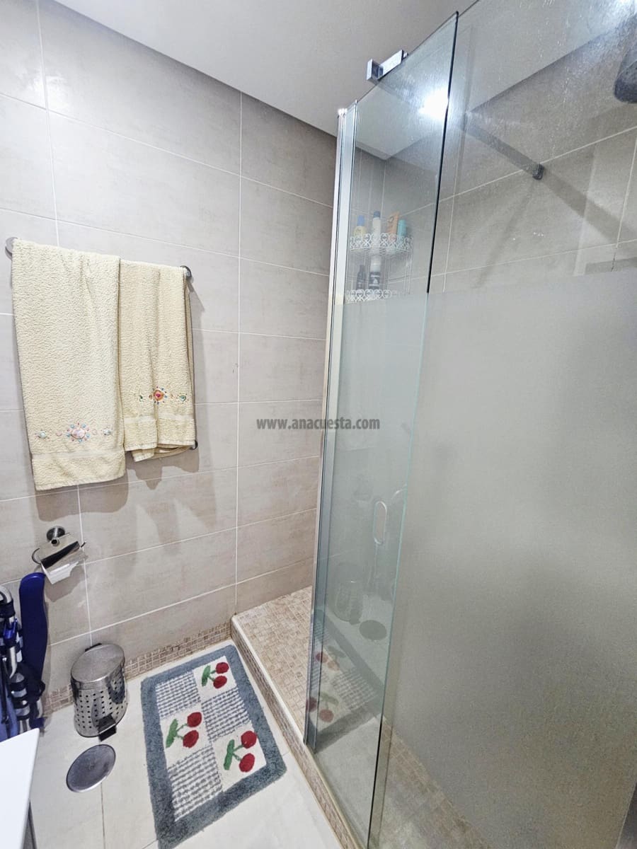 2 bedroom Apartment for sale in Estepona with pool - € 369,000 (Ref: 9377701)