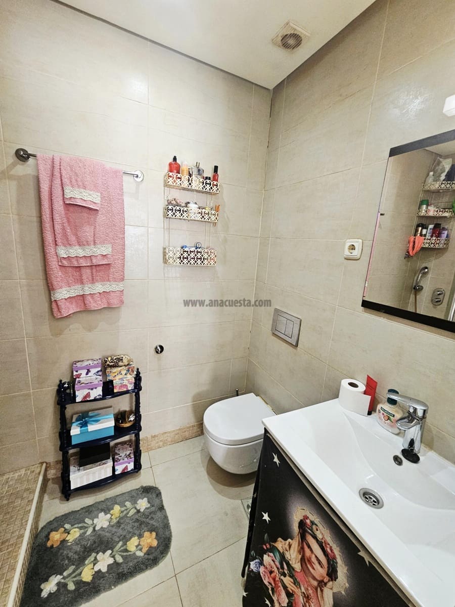 2 bedroom Apartment for sale in Estepona with pool - € 369,000 (Ref: 9377701)