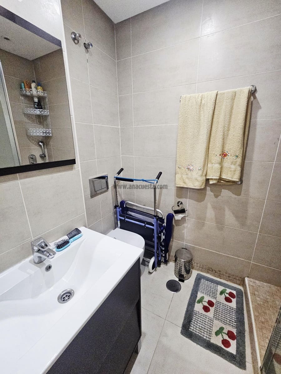 2 bedroom Apartment for sale in Estepona with pool - € 369,000 (Ref: 9377701)