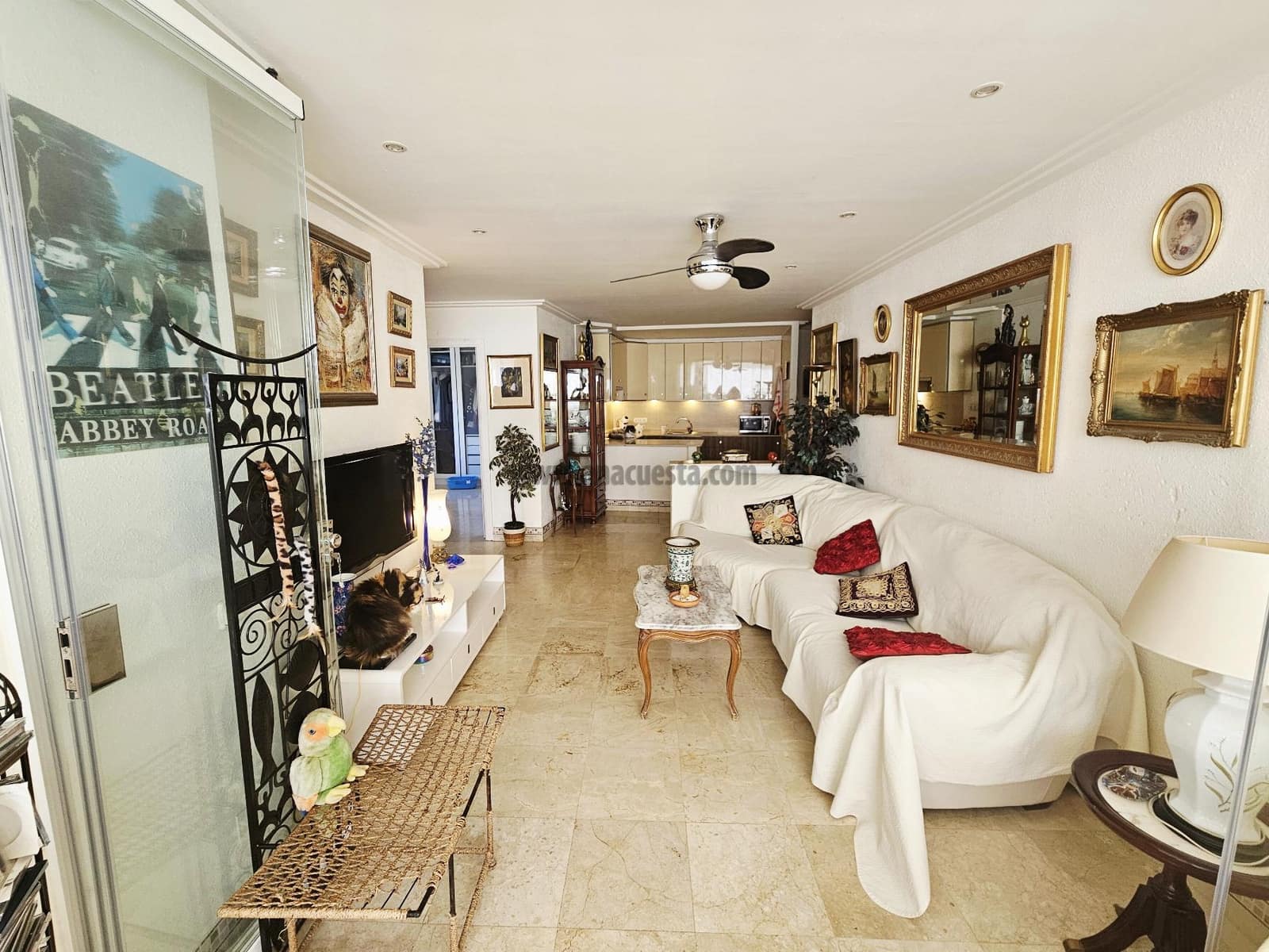 2 bedroom Apartment for sale in Estepona with pool - € 369,000 (Ref: 9377701)