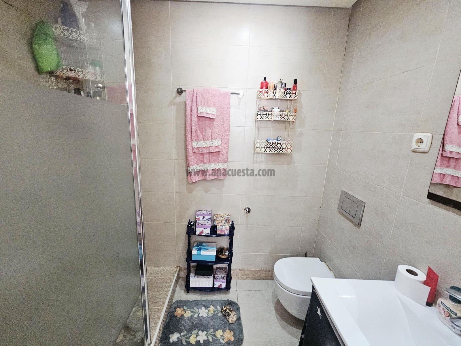 2 bedroom Apartment for sale in Estepona with pool - € 369,000 (Ref: 9377701)