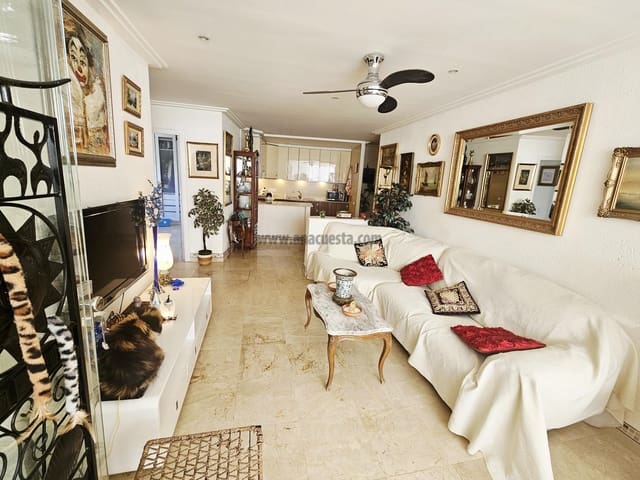 2 bedroom Apartment for sale in Puerto de Estepona, Estepona with pool - € 369,000 (Ref: 9377701)