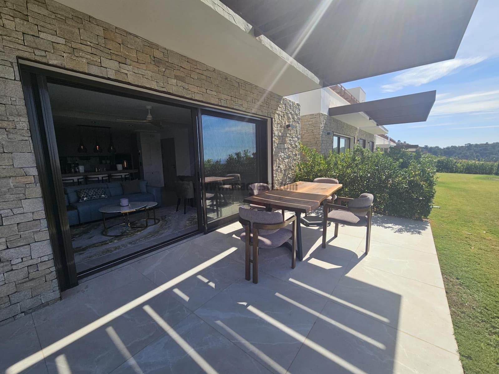 2 sypialnia Apartament na sprzedaż w Istan z basenem garażem - 499 000 € (Ref: 9386736)