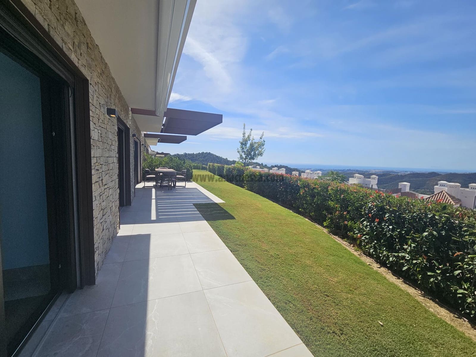 2 sypialnia Apartament na sprzedaż w Istan z basenem garażem - 499 000 € (Ref: 9386736)