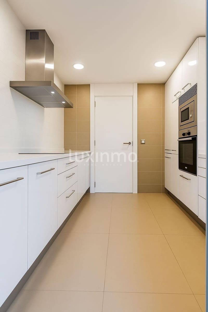 2 sypialnia Apartament na sprzedaż w Benidorm z garażem - 525 000 € (Ref: 10004569)