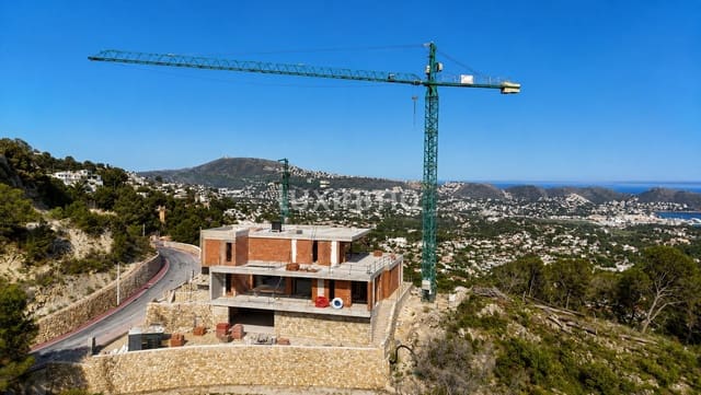 4 quarto Moradia para venda em Teulada Pueblo, Teulada-Moraira com piscina garagem - 3 950 000 € (Ref: 10007588)