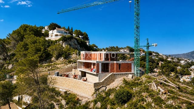 4 quarto Moradia para venda em Teulada Pueblo, Teulada-Moraira com piscina garagem - 3 950 000 € (Ref: 10007588)
