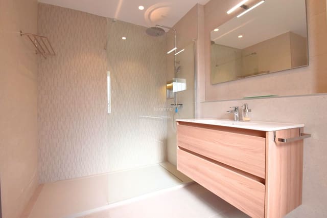 Villa/Maison de 5 chambres à louer à Altea avec piscine garage - 5 500 € (Ref: 10007949)