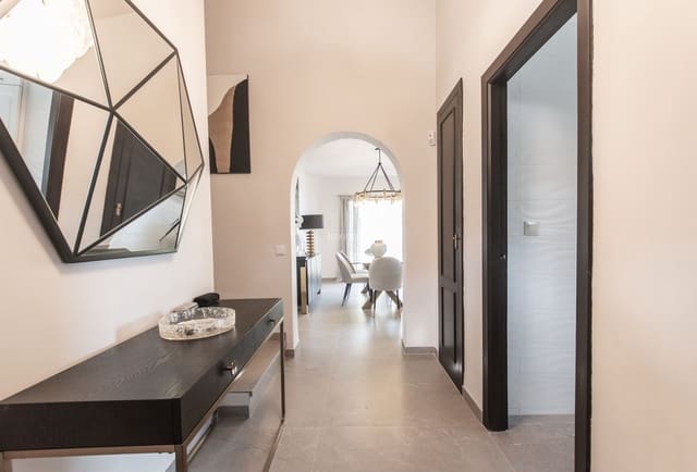 5 sypialnia Willa do wynajęcia w Altea z basenem garażem - 5 500 € (Ref: 10007949)